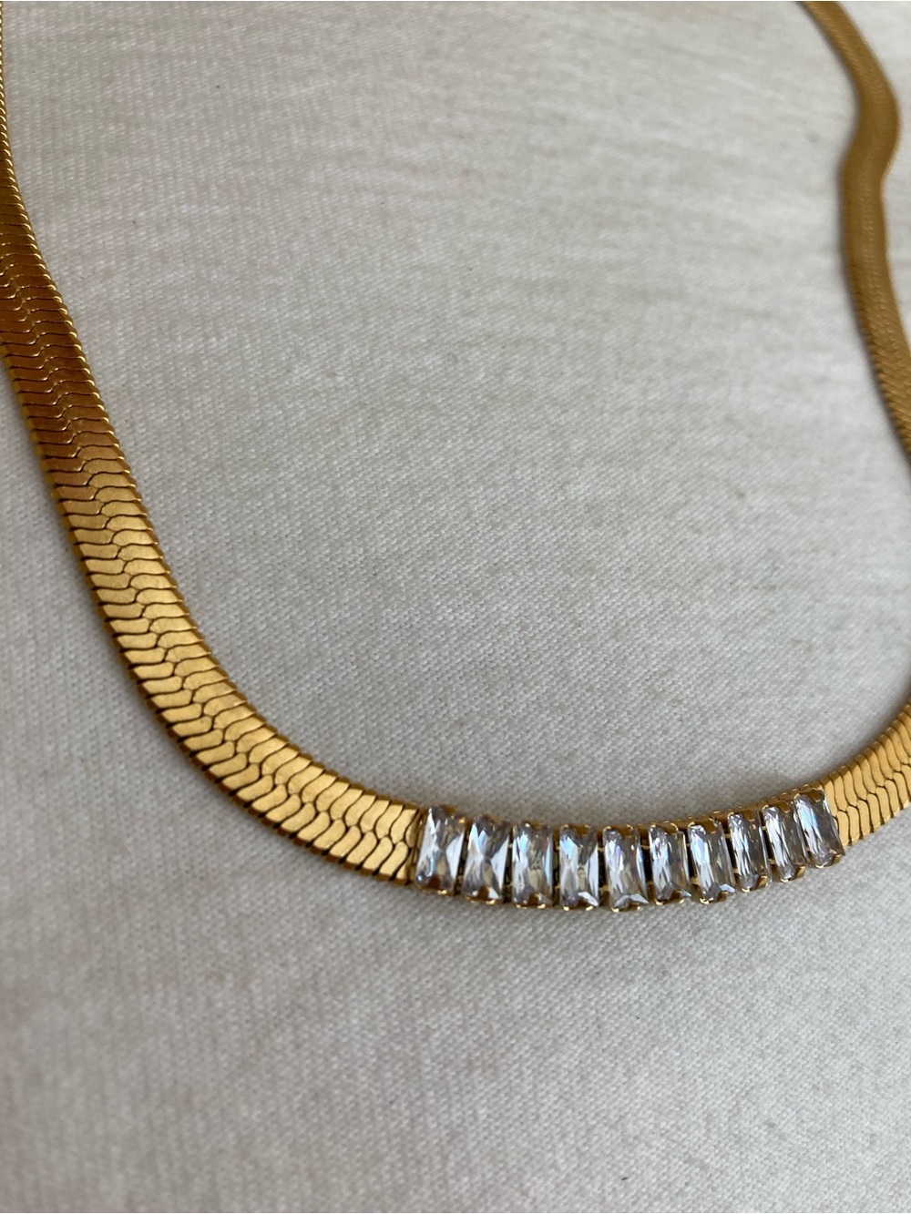 Vintage Gold Tone Chain Necklace with Rhinestones